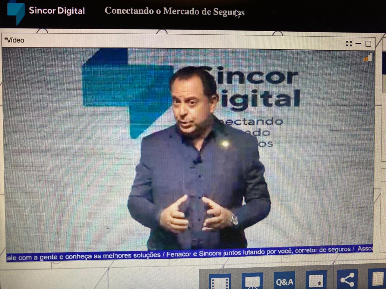 Alexandre Camillo na apresentação do Sincor Digital