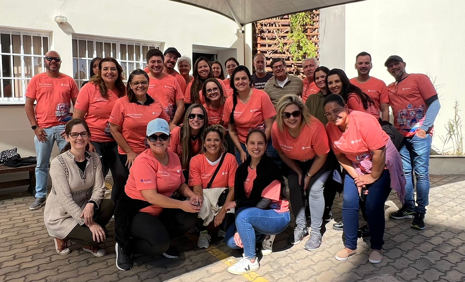 Zurich cresce 34% em Campinas e promove ação social com crianças da instituição Semente Esperança, unindo voluntariado e sustentabilidade.
