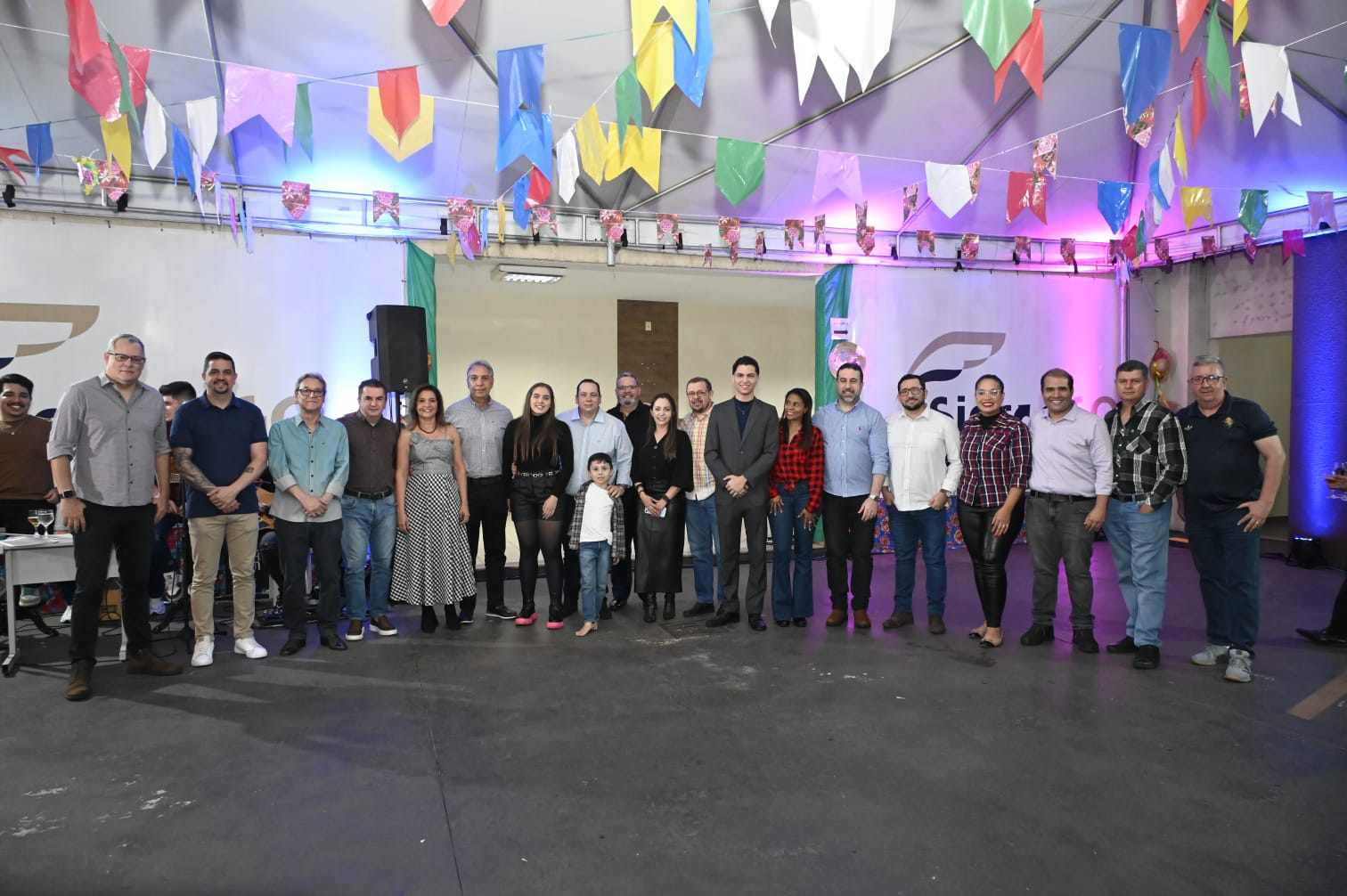 Arraiá du Sincó reúne corretores, famílias e amigos em noite de celebração e união