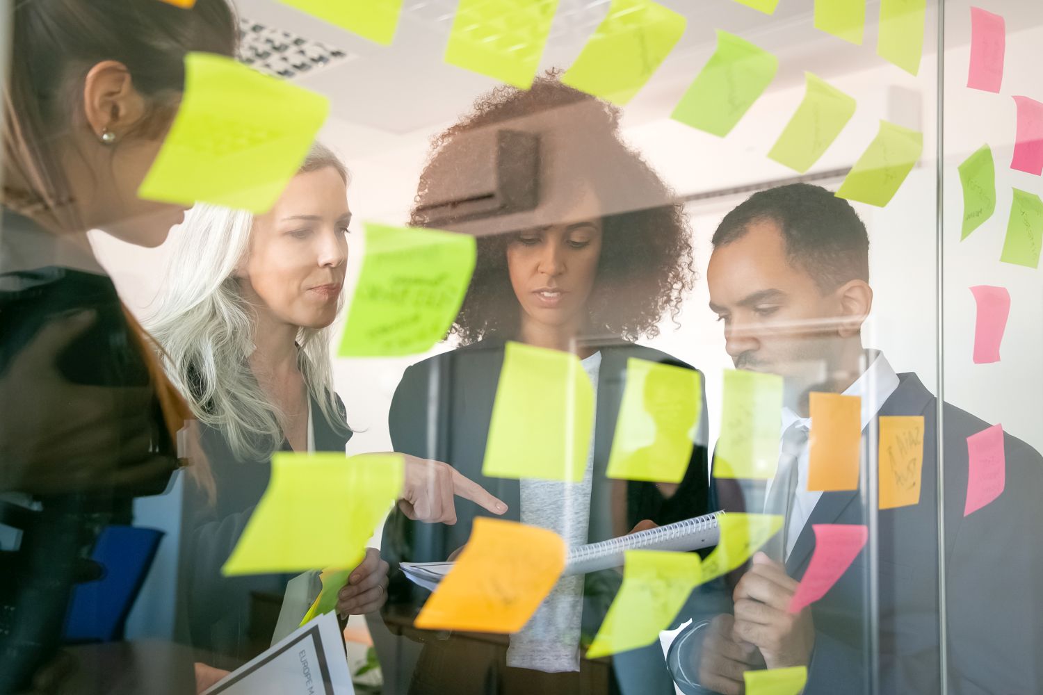Business Agility fortalece engajamento, transparência e foco no corretor de seguros, preparando a Lojacorr Seguros para antecipar mudanças do mercado