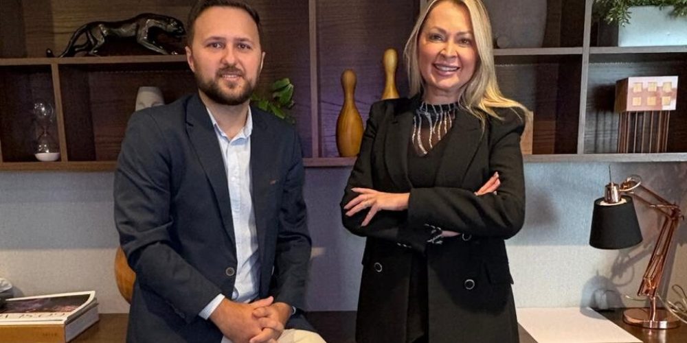 Adilson Pererira Jr e Mari Fernandes 2