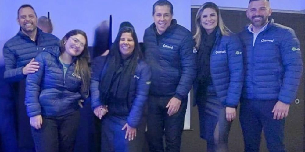 Representantes da Onmed, ESB.Corp e Affiance celebram novo lançamento da operadora
