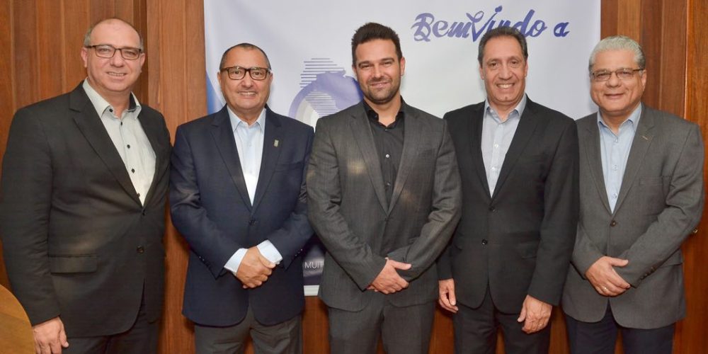 Rogério Gebin (diretor regional da Zurich), Alaor Silva (presidente do PASI), Luciano Fracaro, David Novloski e João Paulo Mello, da Sudamerica Vida