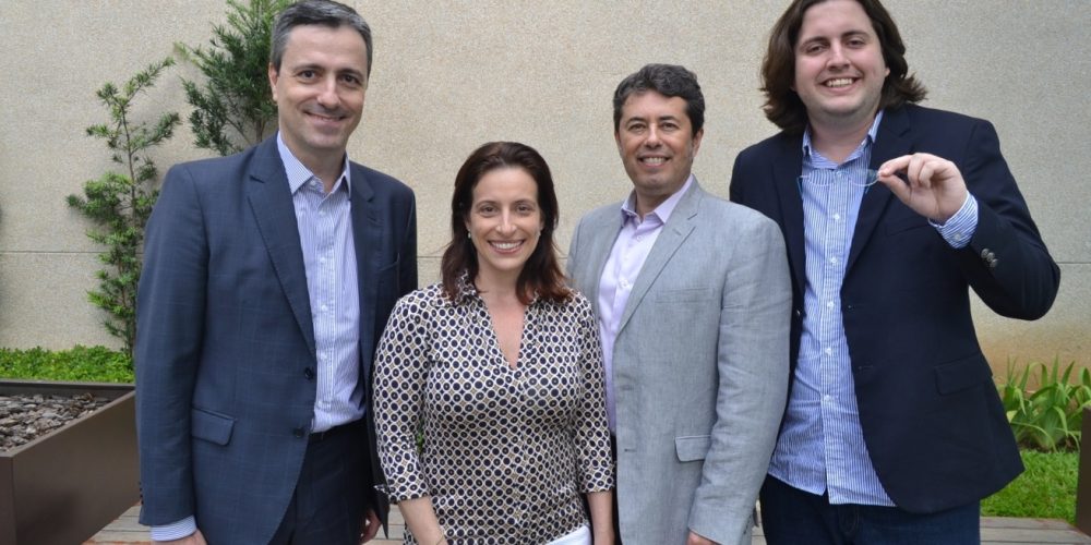 Mário Jorge, da Allianz Seguros; Fabiana Gutierrez, do Carlotas; Ruy Camargo, do Impact Hub; e Ralf Toenjes, do Ver bem