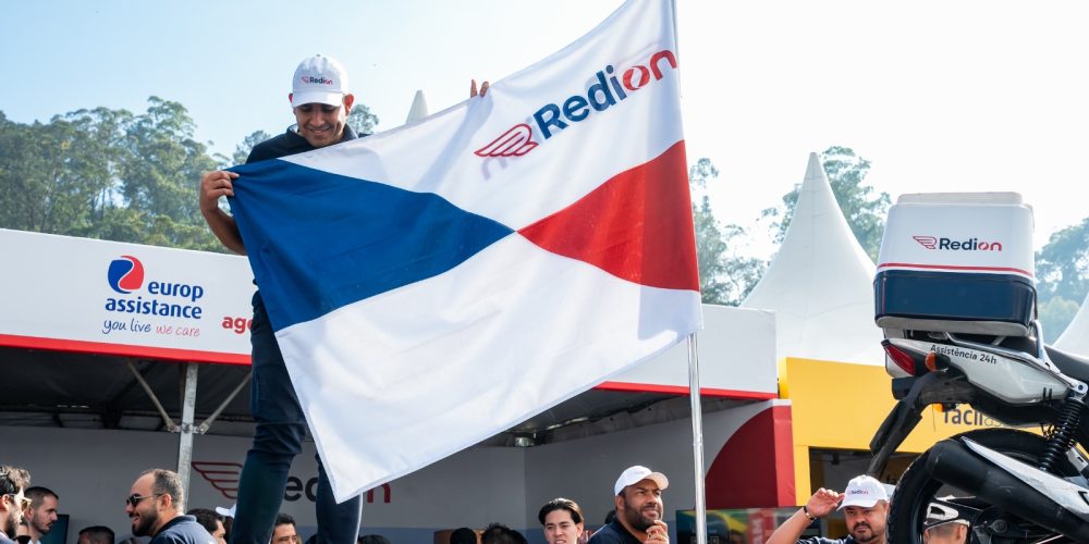Redion apresenta nova marca e aplicativo exclusivo para prestadores durante 9º Encontro dos Guincheiros
