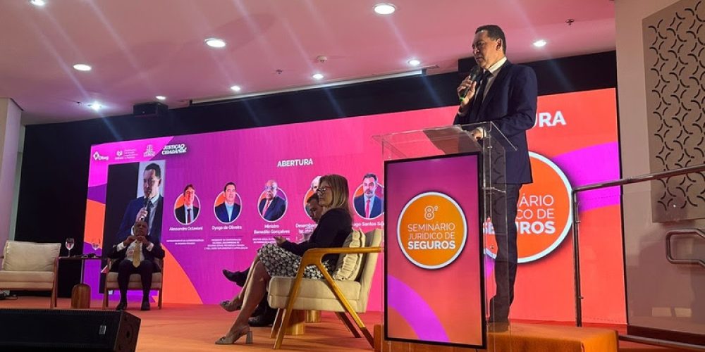 Dyogo Oliveira, presidente da CNseg, durante abertura da 8ª edição do Seminário Jurídico de Seguros