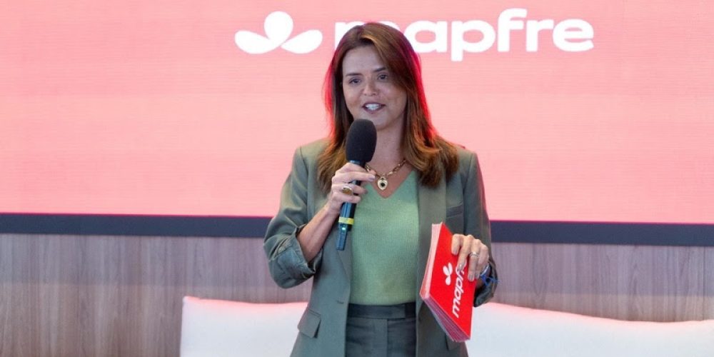 Karine Brandão conduziu a Live para corretores de todo o Brasil