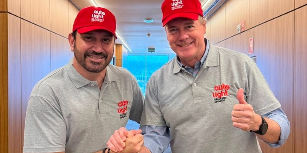 O Diretor de Produtos da Bradesco Seguros, Saint'Clair Lima, e o Diretor Presidente da Bradesco Auto/RE, Rodrigo Bacellar
